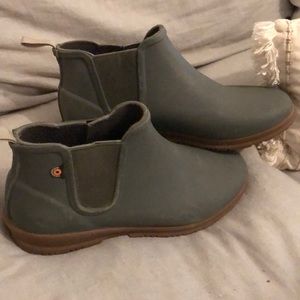 Bogs- ankle mud boots - women’s size 6. Great used condition